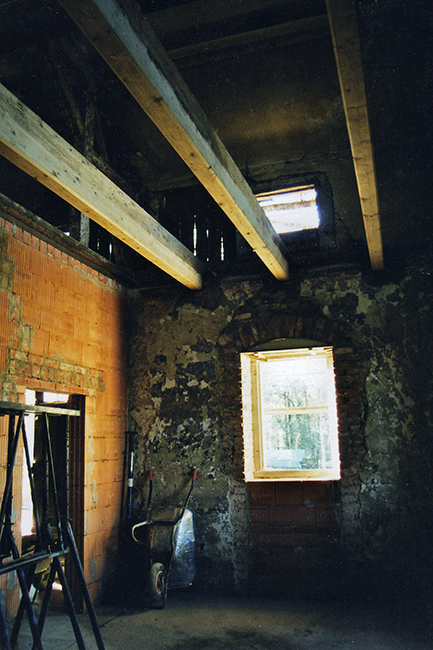 Umbau des ehemaliges Remisehaus zum Vereinshaus